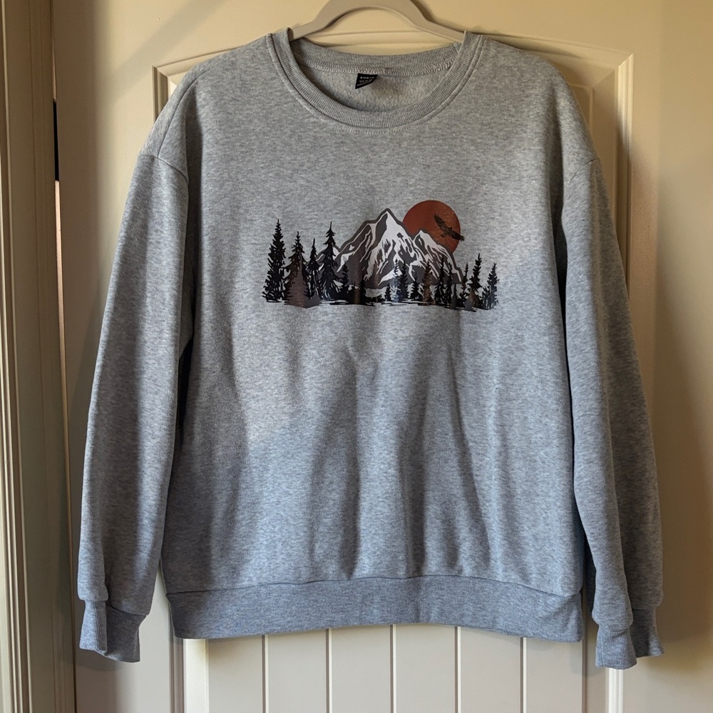 💙2/$5 Shein Landscape Sweatshirt